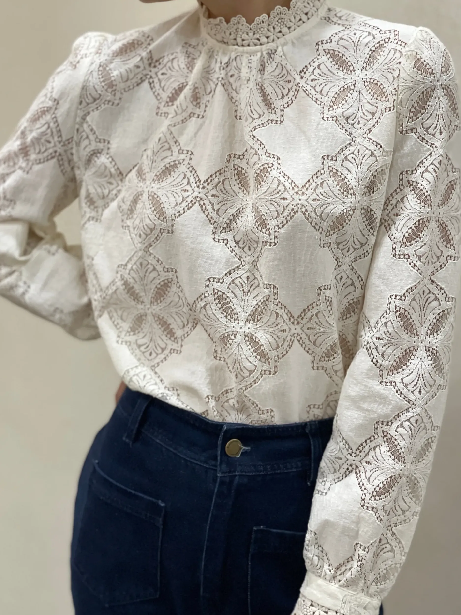 Hot HippieChic Chemise Dentelle Col Montant