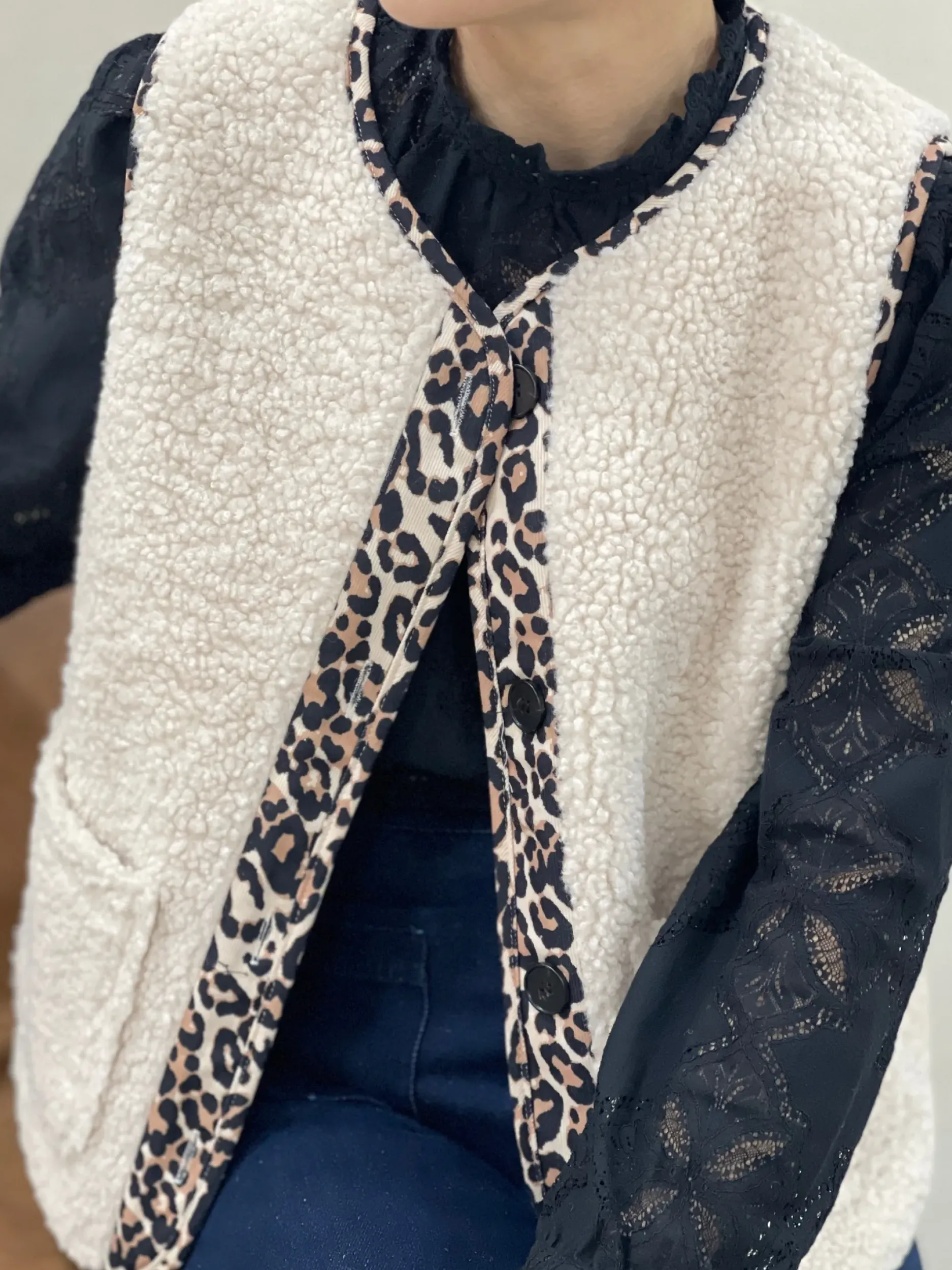 Shop HippieChic Gilet sans Manches Bords Léo