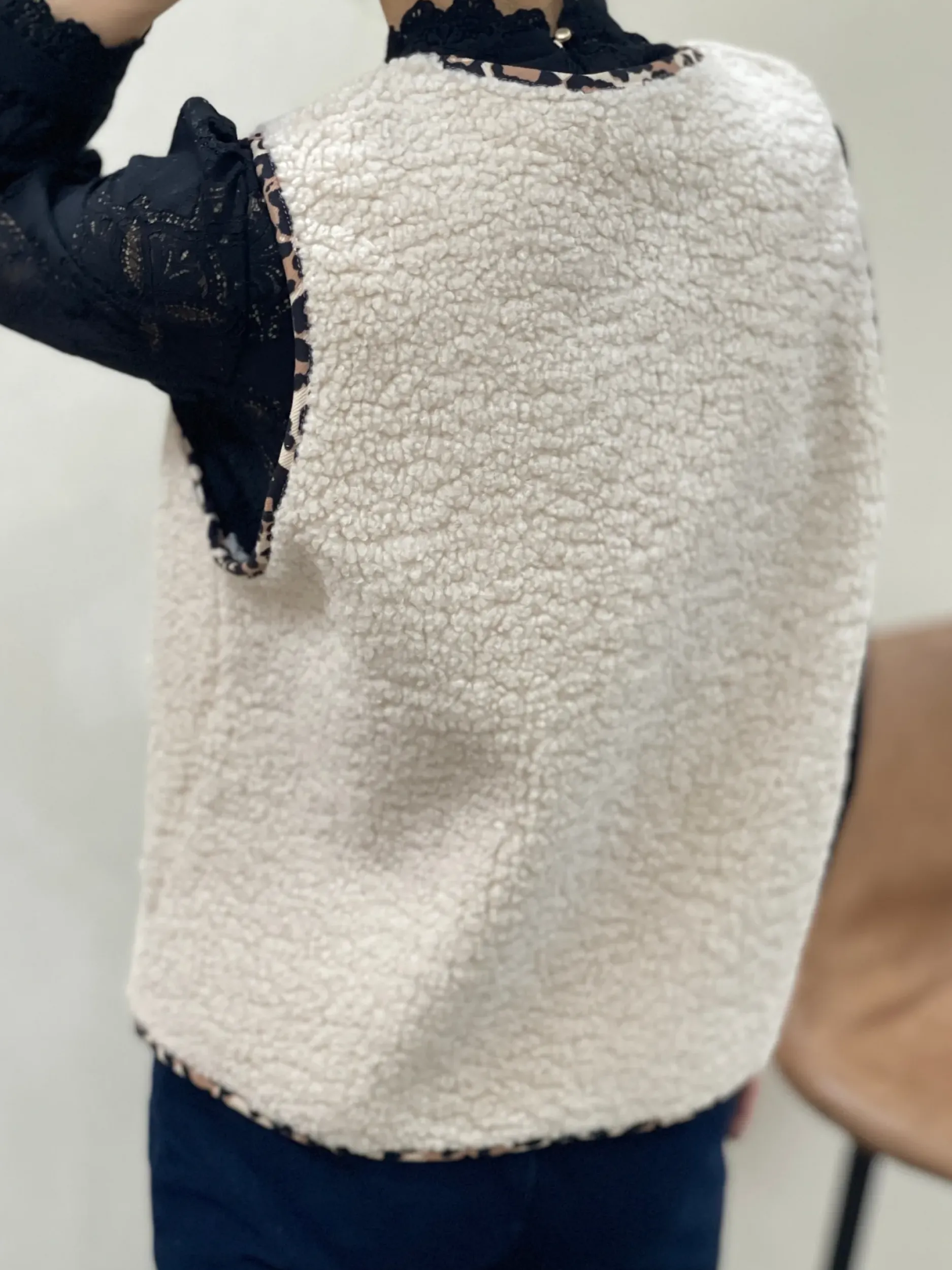 Shop HippieChic Gilet sans Manches Bords Léo