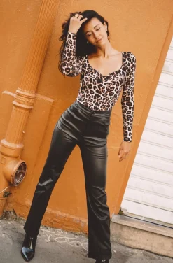 Hot HippieChic Pull Col V Léo