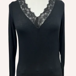 Shop HippieChic Sous Pull Uni avec Dentelles Noir