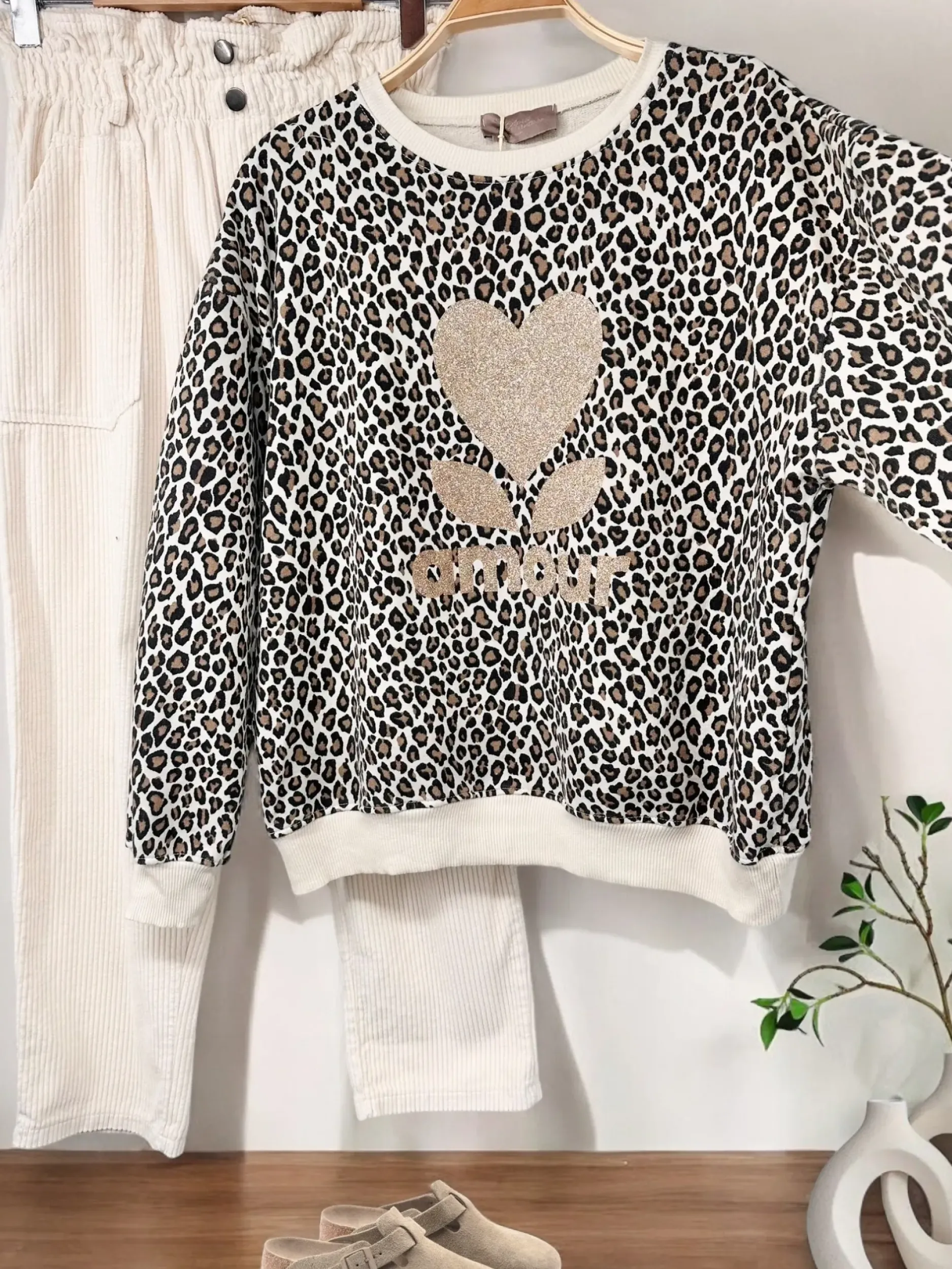 Shop HippieChic Sweat Amour Stone Wash